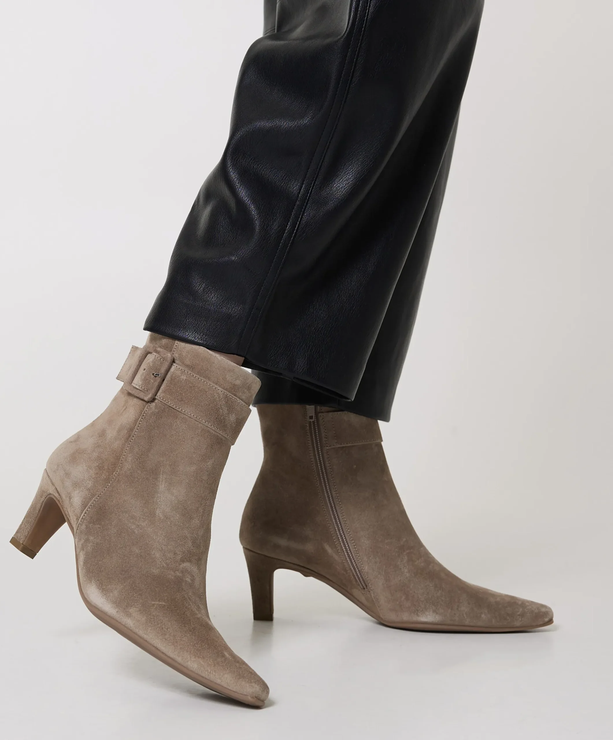 dames enkellaarzen beige