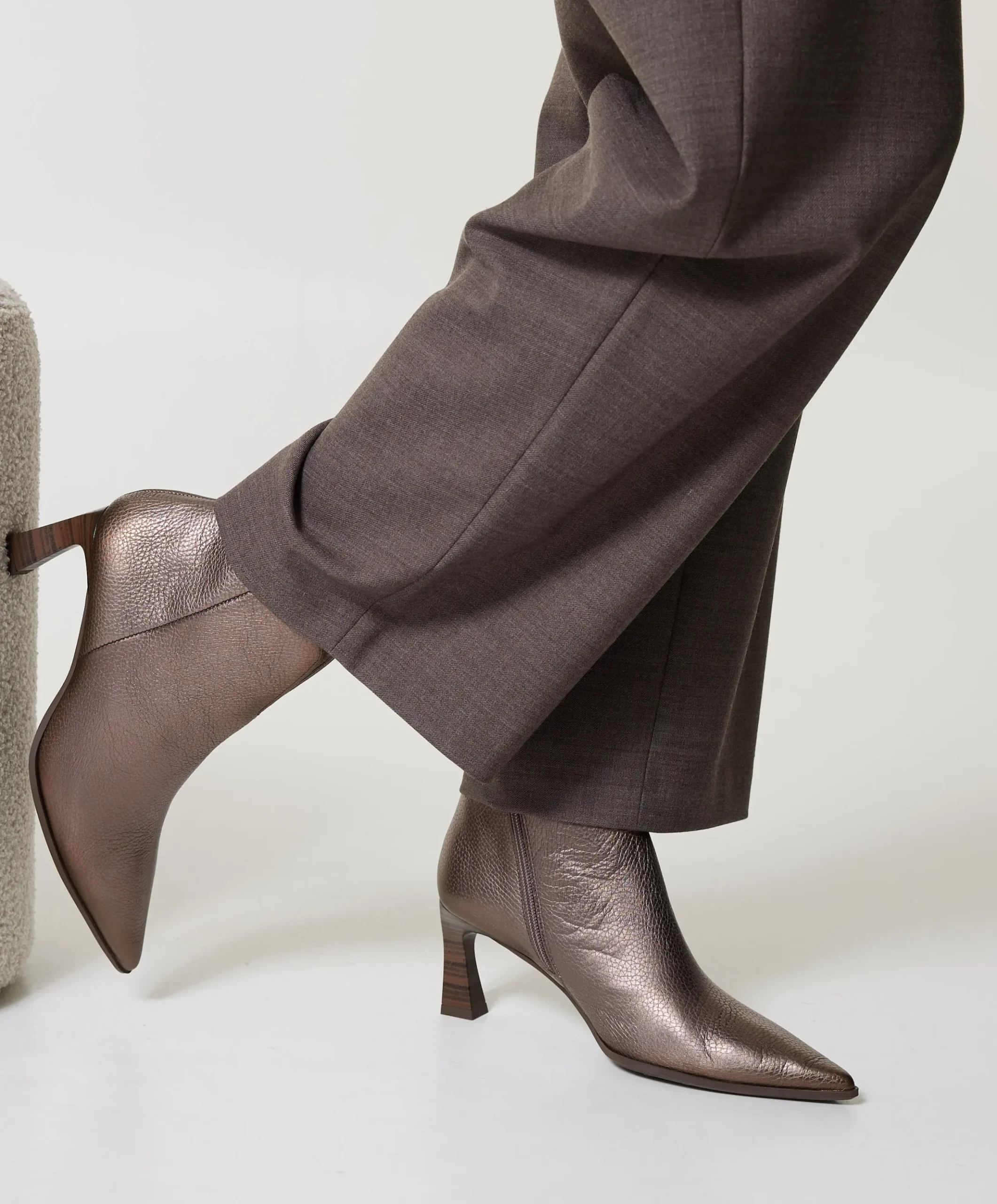 dames enkellaarzen beige