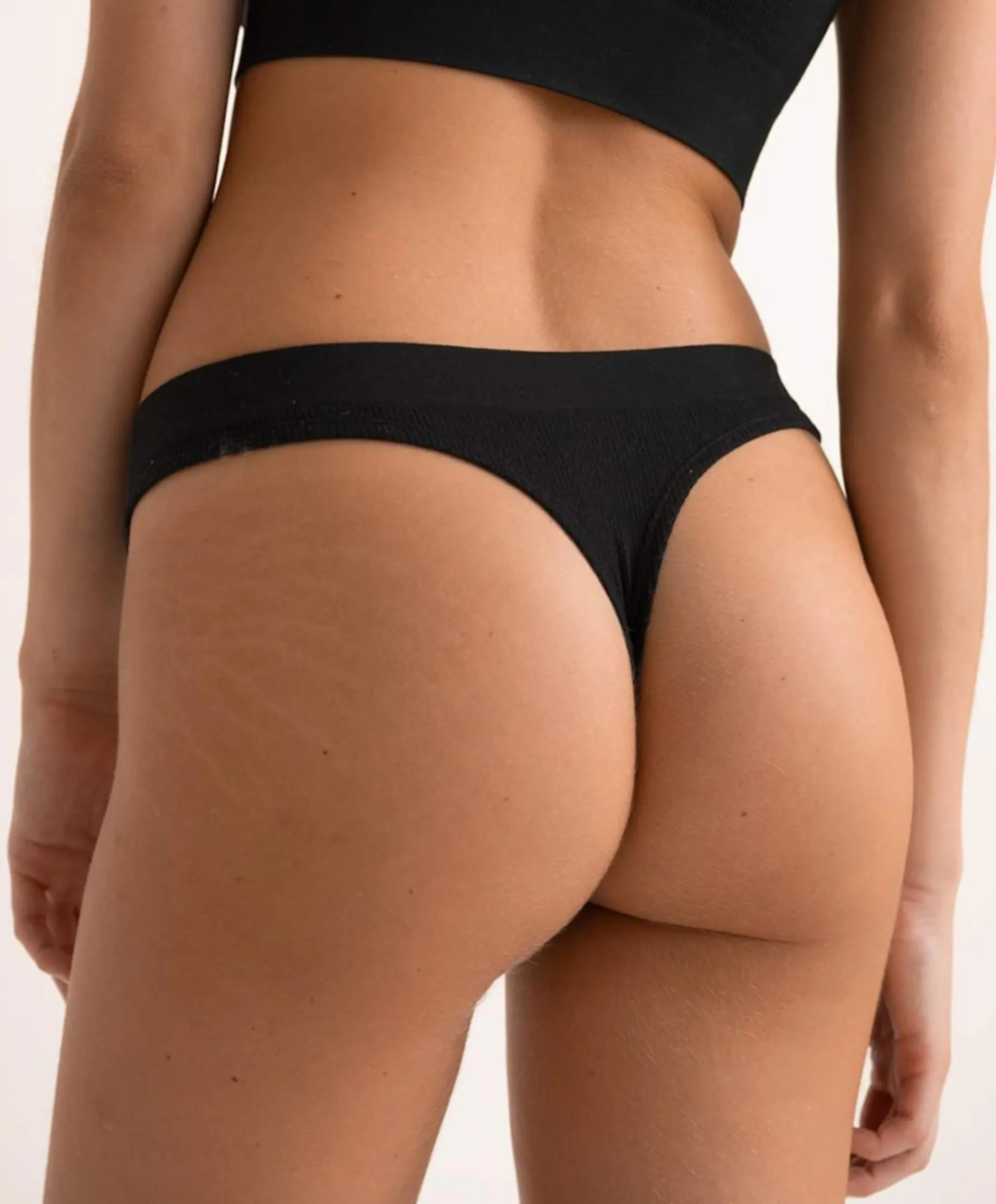 Dames string zwart