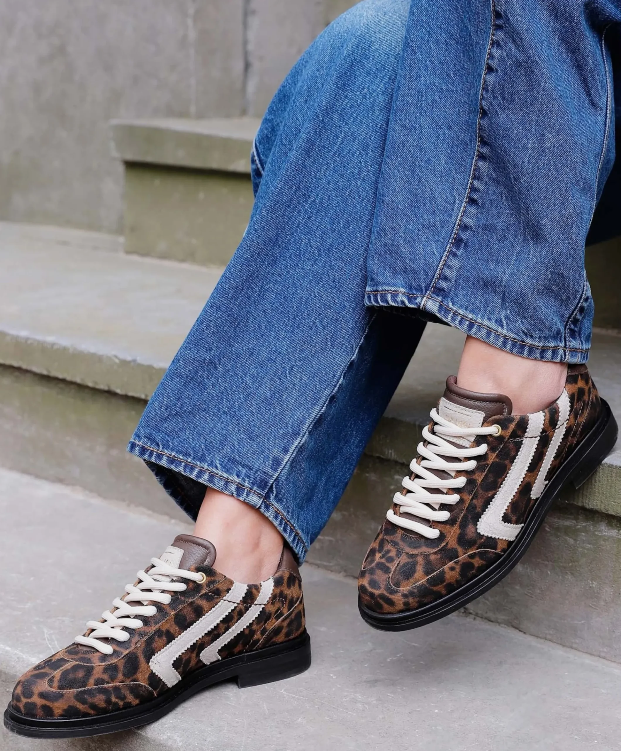 Fae Lois dames sneakers bruin