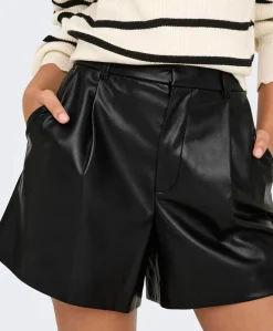ONLSMOOTH HW FAUX LEA CC dames korte broek zwart