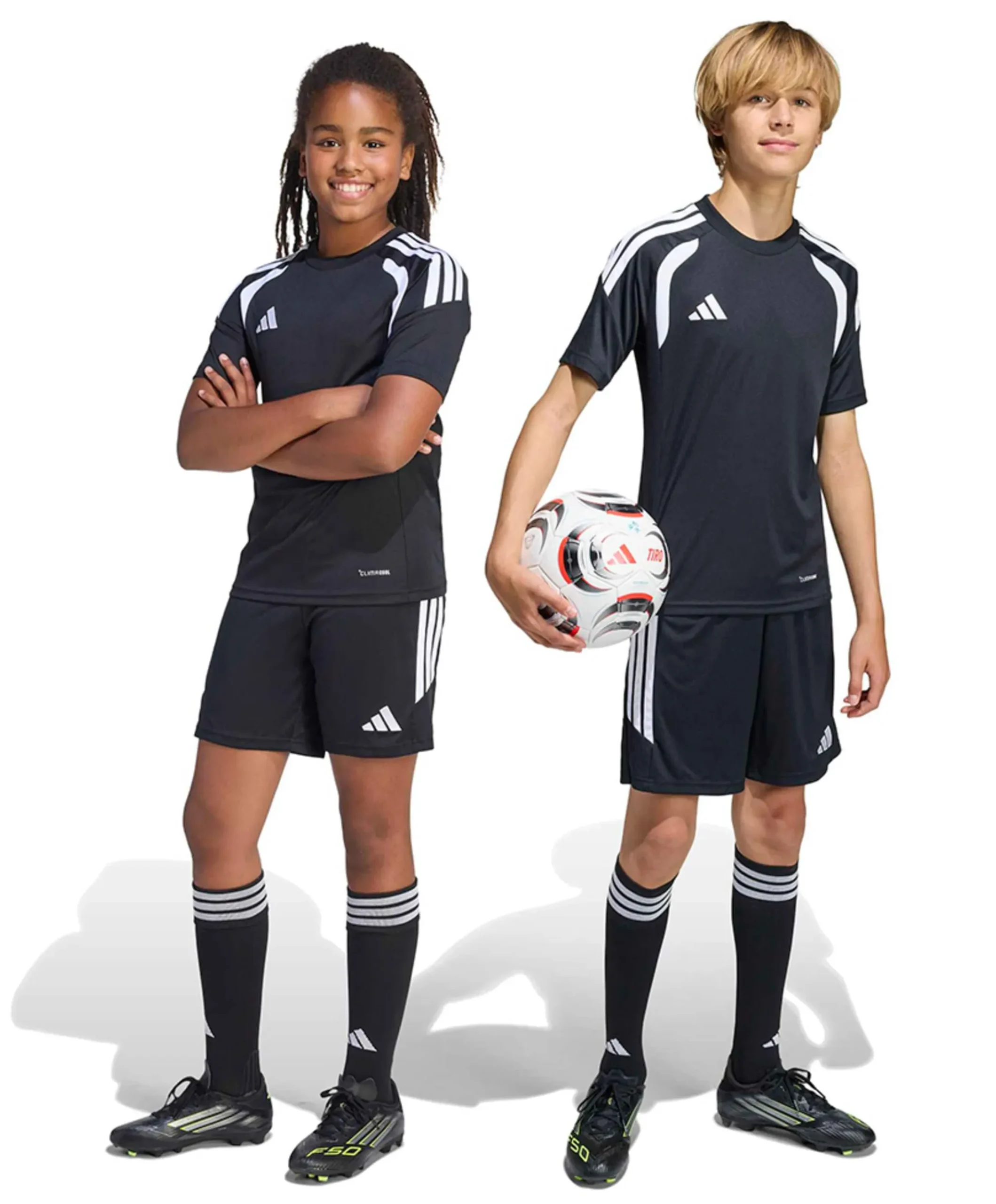 TIRO26L SHO Y jongens shorts zwart
